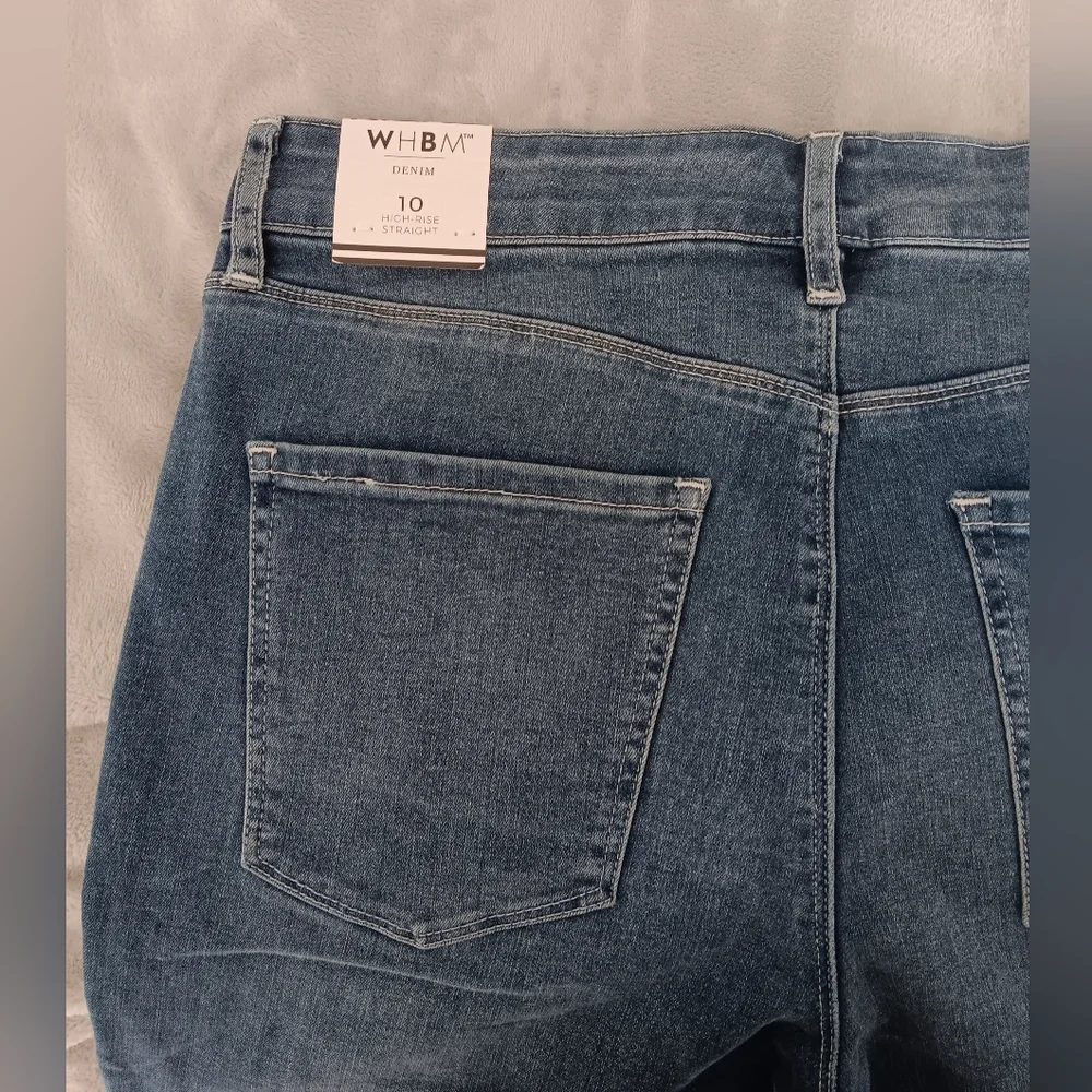 NWT White House Black Market High Rise Straight Crop Jeans, Size 10, Medium Blu - Picture 6 of 8